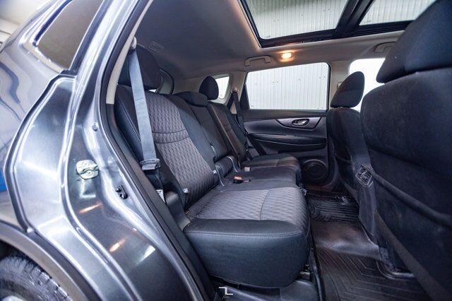 2019 Nissan Rogue AWD SV Roof BCam Red Deer AB