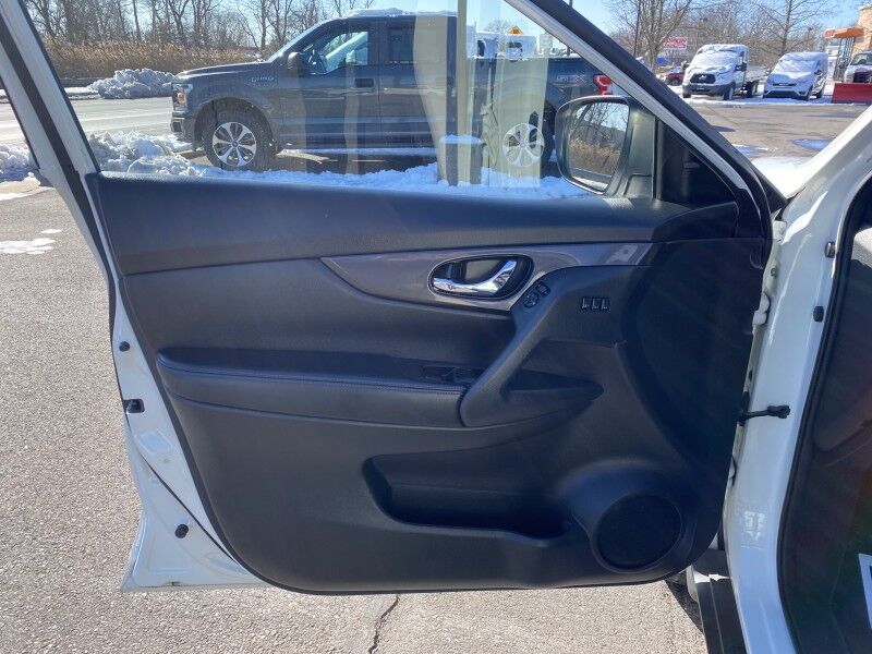 2019 Nissan Rogue SV Bristol  PA