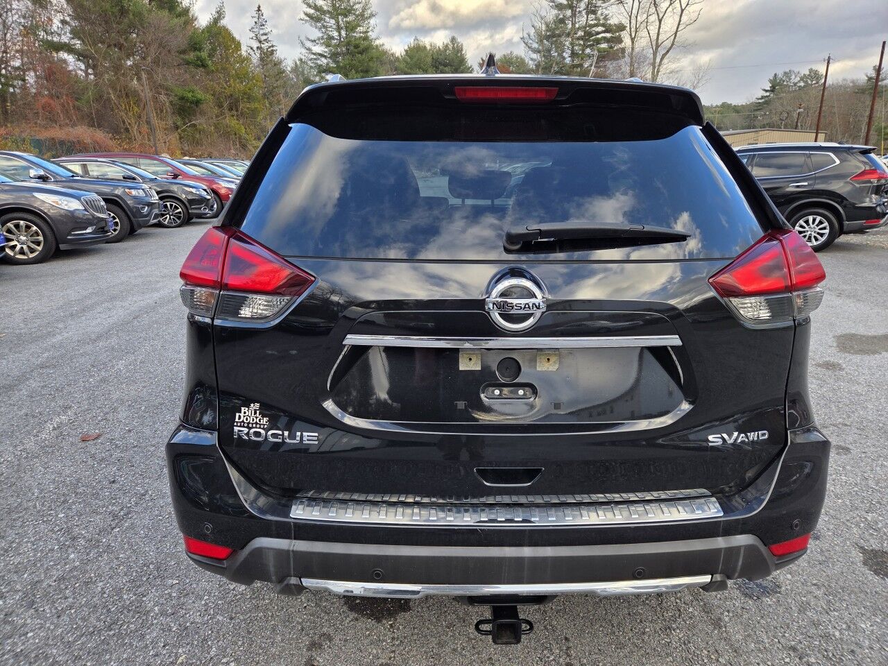 2019 Nissan Rogue SV photo 4