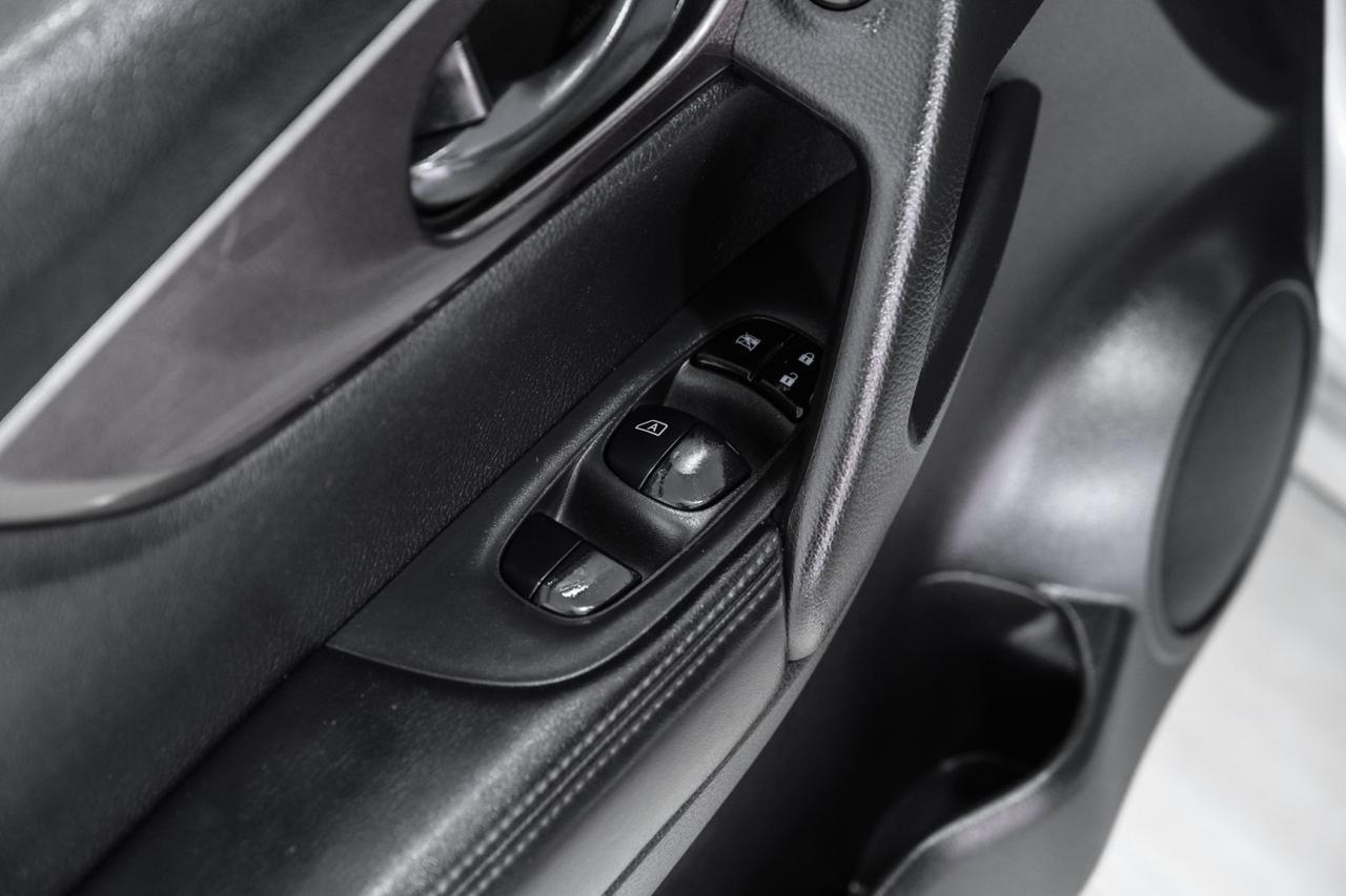 2019 Nissan Rogue Sport S AUTOMATIC BLIND SPOT ASSIST EMERGENCY BRAKING REAR CAMERA BLUETOOTH Carrollton TX