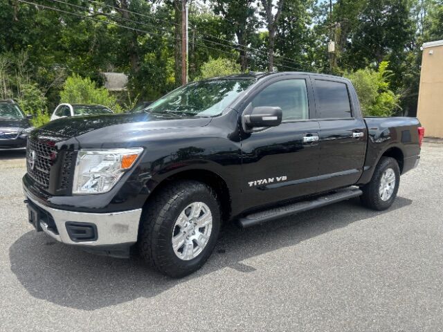 2019 Nissan TITAN SV