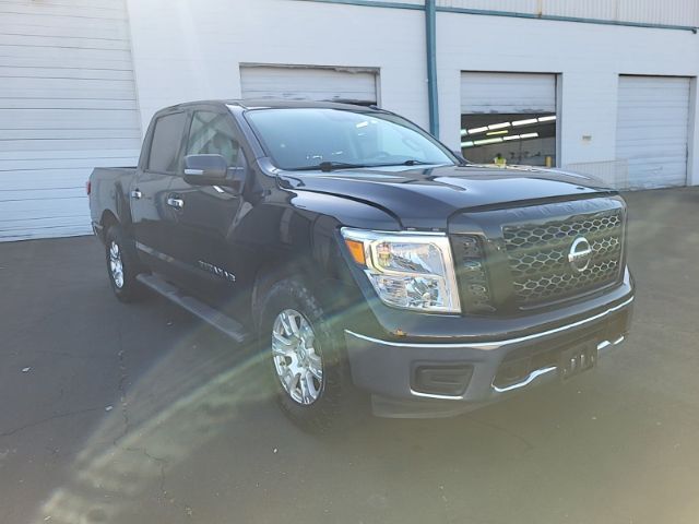 2019 Nissan TITAN SV