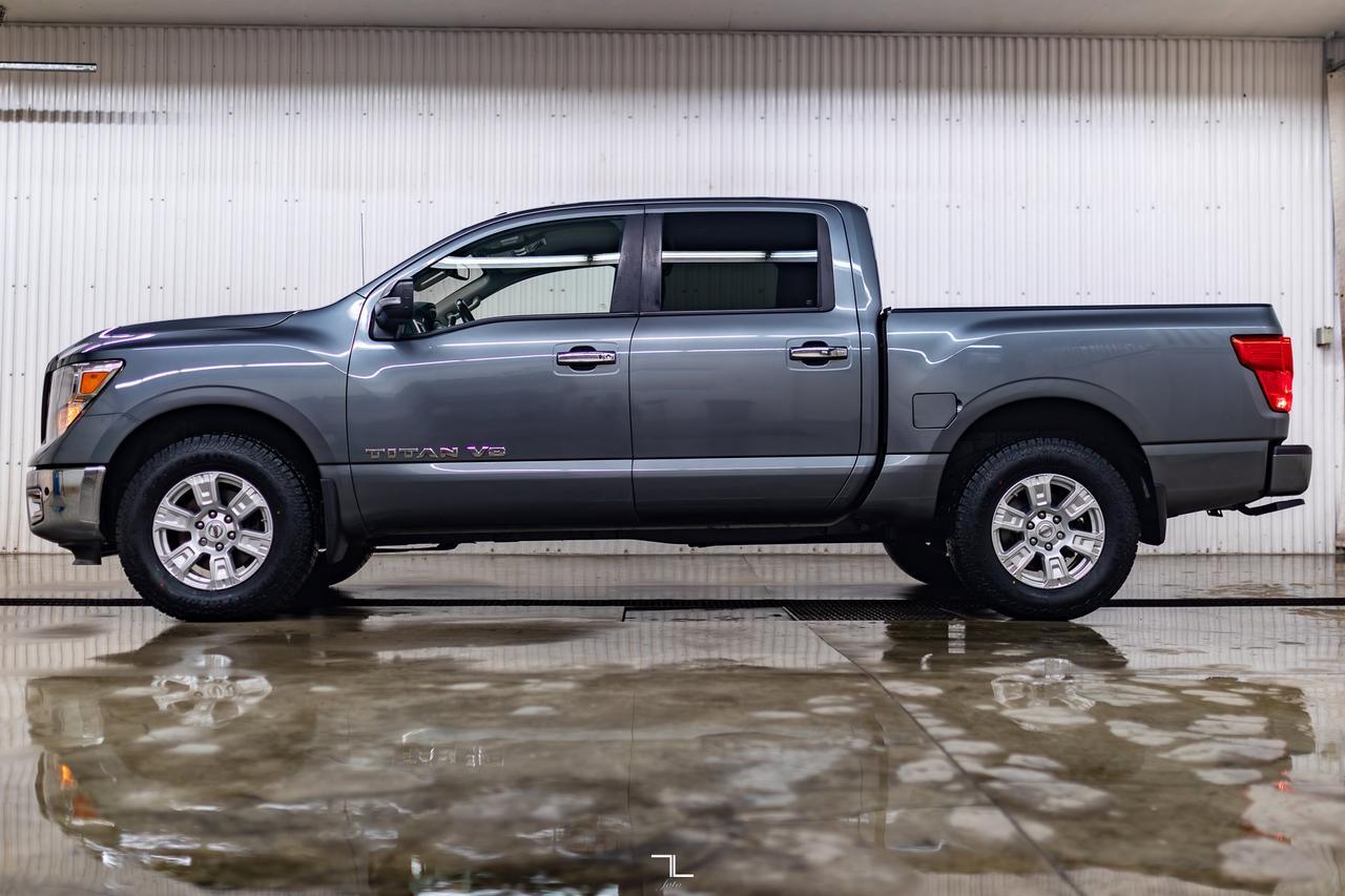 2019 Nissan Titan 4x4 Crew Cab SV Nav BCam Red Deer AB