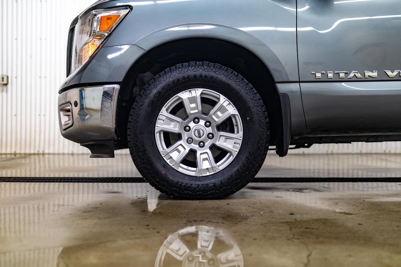 2019 Nissan Titan 4x4 Crew Cab SV Nav BCam Red Deer AB
