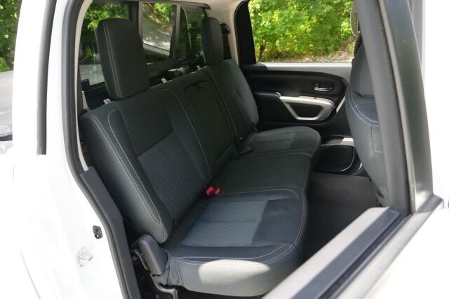 2019 Nissan Titan SV 4x4 / 5.6L V8 / Convenience Package! High Point NC