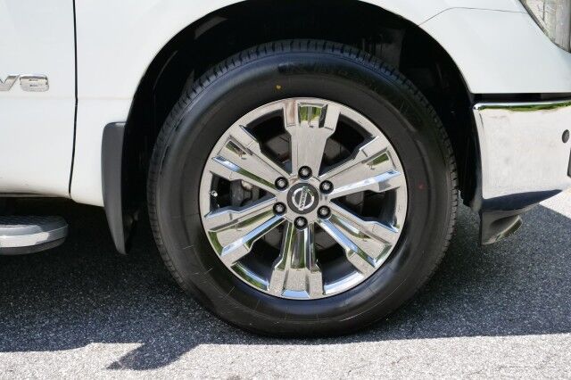 2019 Nissan Titan SV 4x4 / 5.6L V8 / Convenience Package! High Point NC