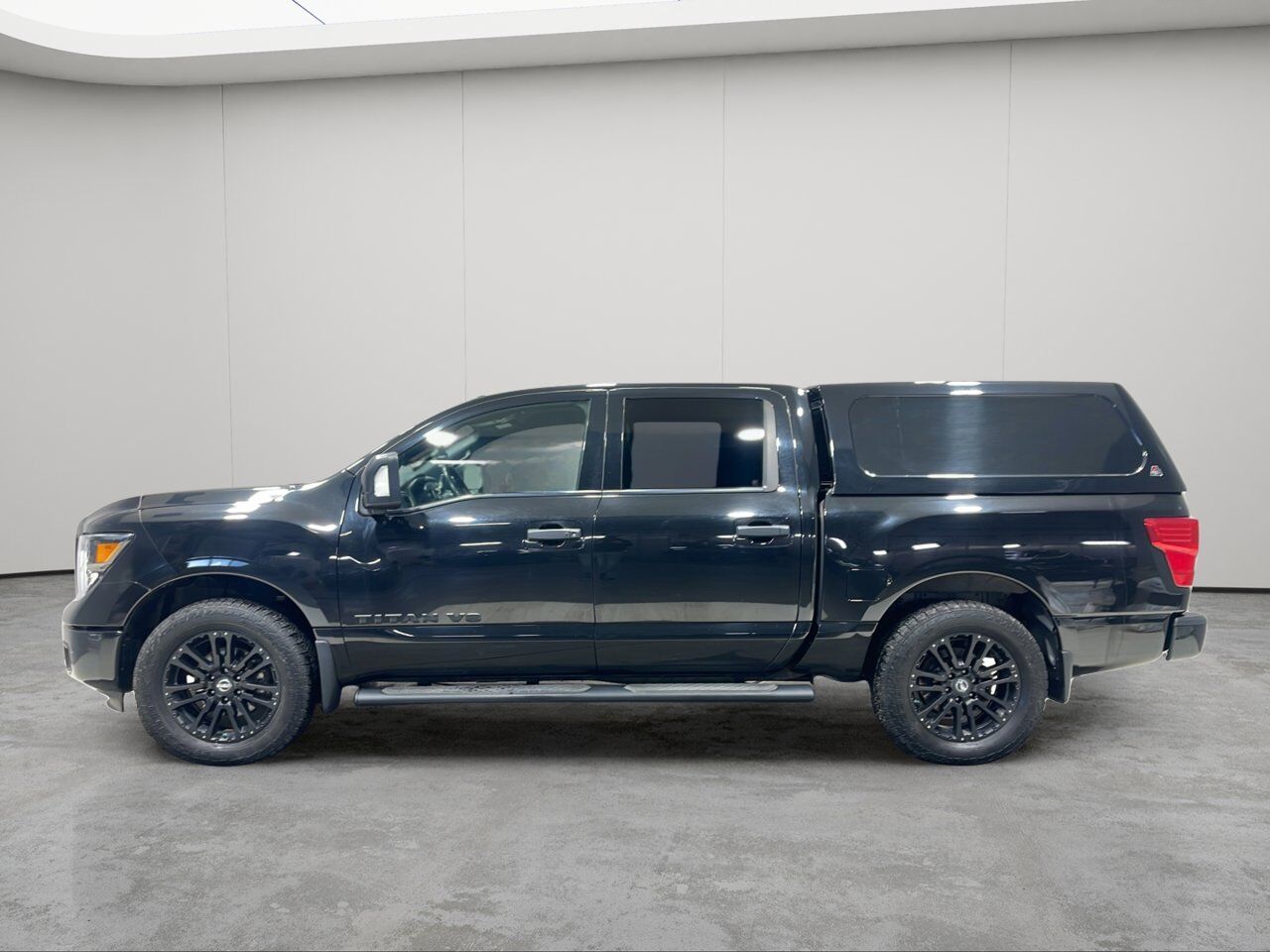 2019 Nissan Titan SV MIDNIGHT EDITION