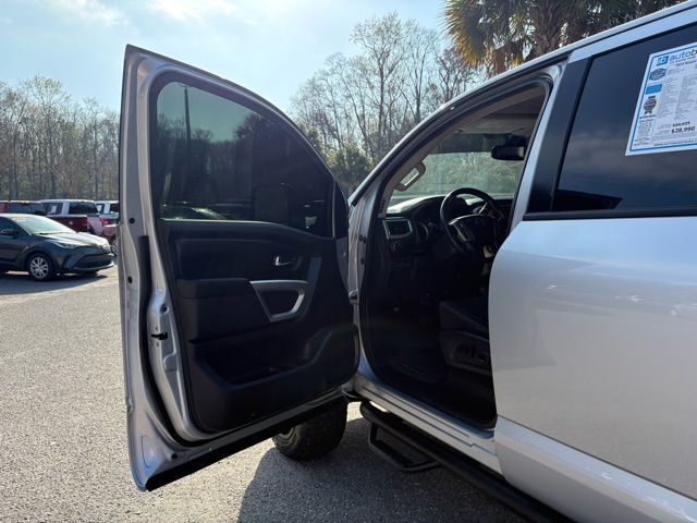 2019 Nissan Titan XD SV - Photo 11