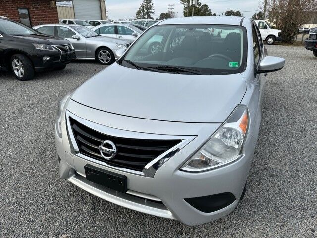 2019 Nissan Versa 4-Door Sedan S Plus