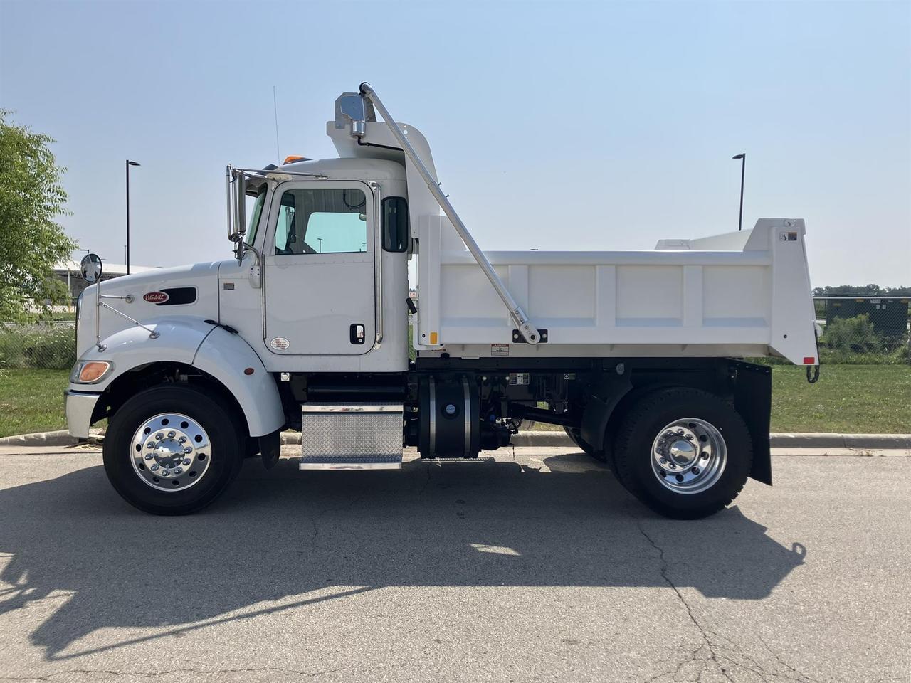 2019 Peterbilt 337 Rochester MN
