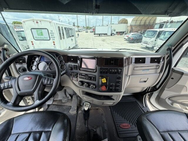 2019 Peterbilt 377 Extended Cab 30-Ton NRC 30CS Heavy Duty Wrecker Truck Miami FL