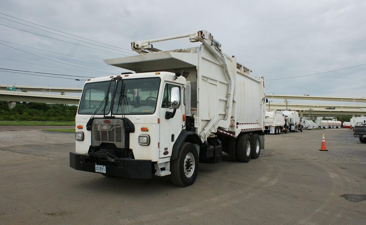 2019 Peterbilt 520 40 yd EZ Pack Front Loader Garbage Truck Tampa FL