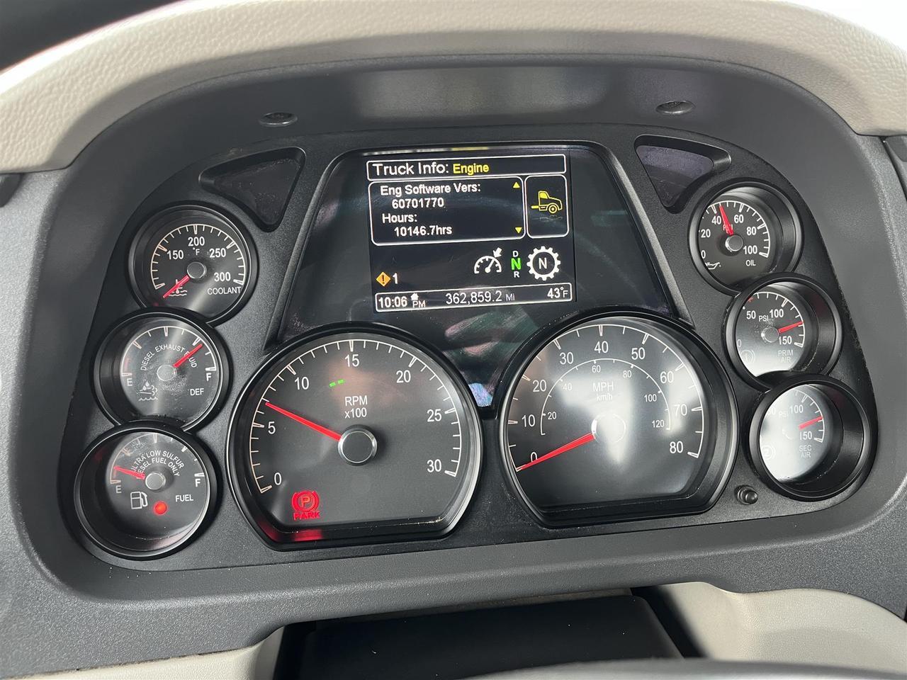 2019 Peterbilt 579 Fargo ND