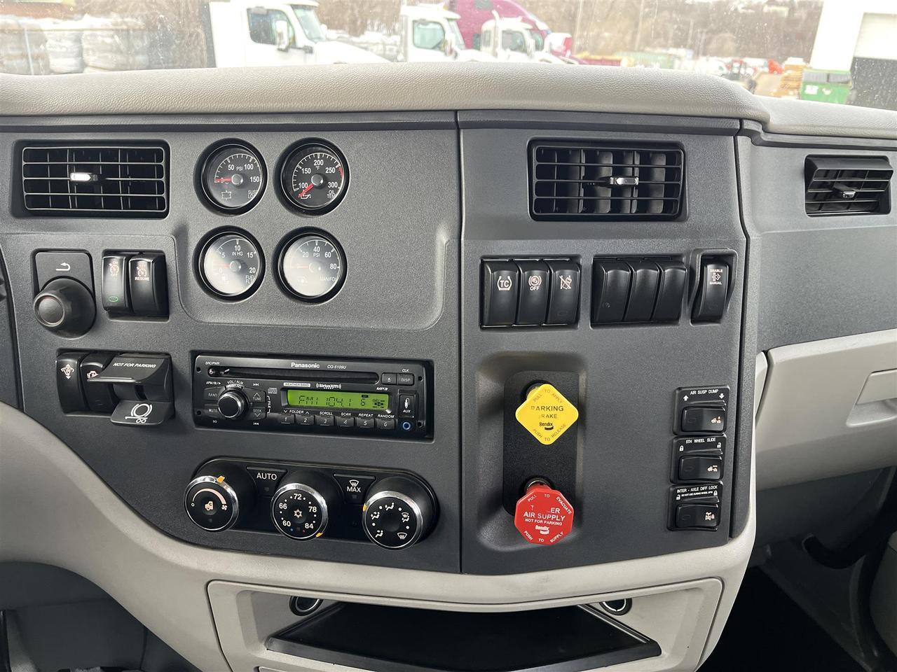 2019 Peterbilt 579 Fargo ND
