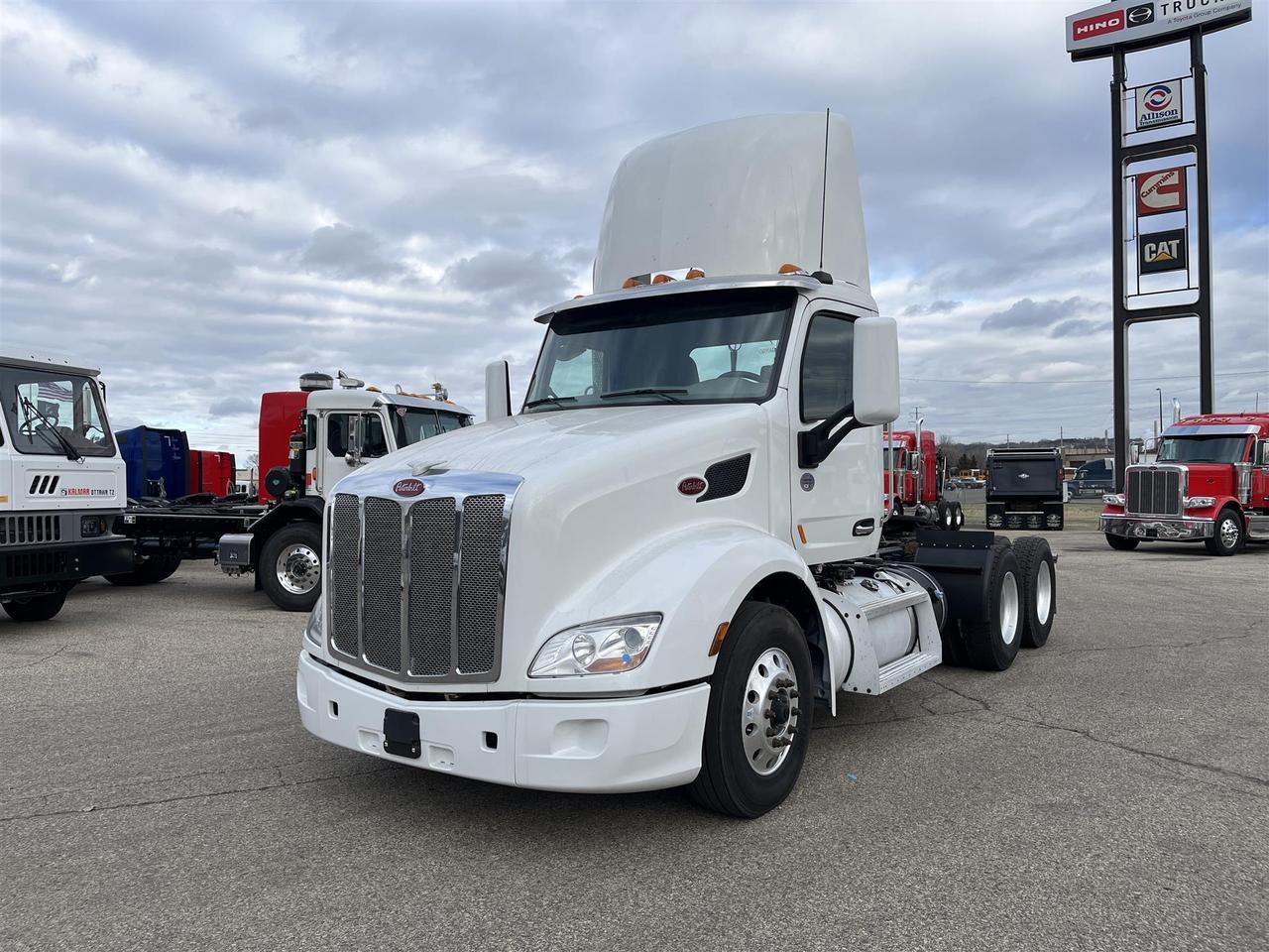 2019 Peterbilt 579 Fargo ND
