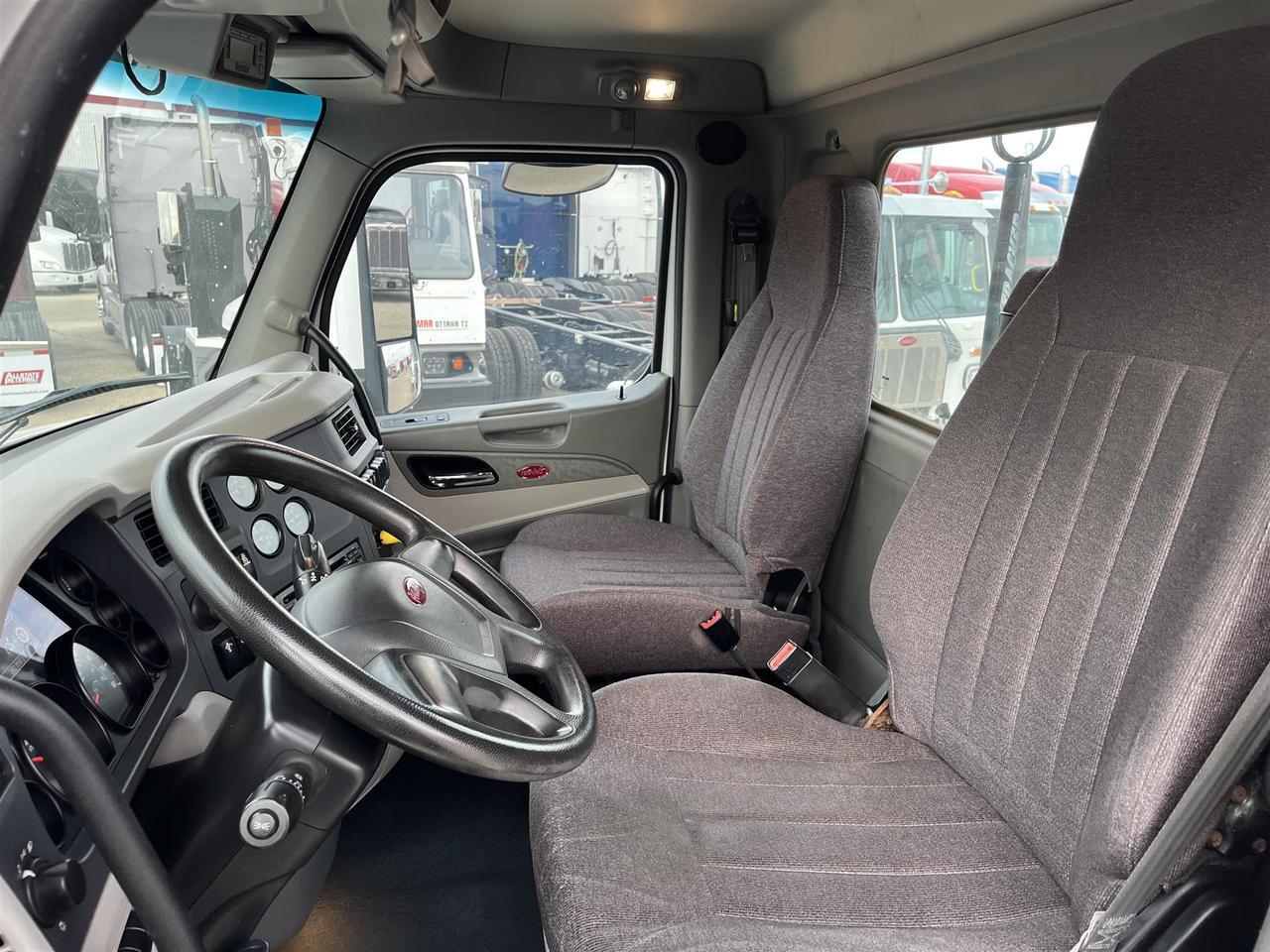 2019 Peterbilt 579 Fargo ND