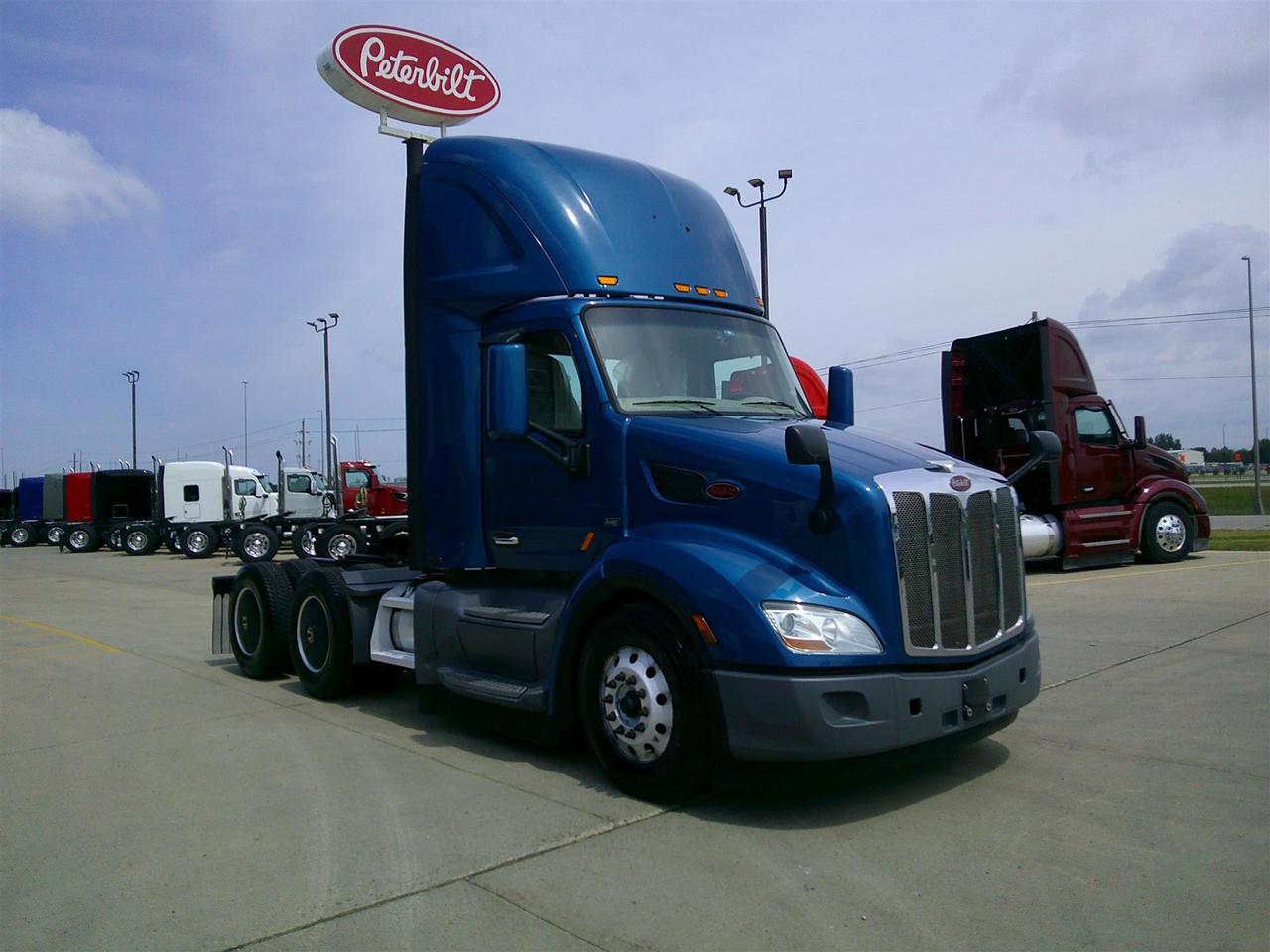 2019 Peterbilt 579 Non-Sleeper