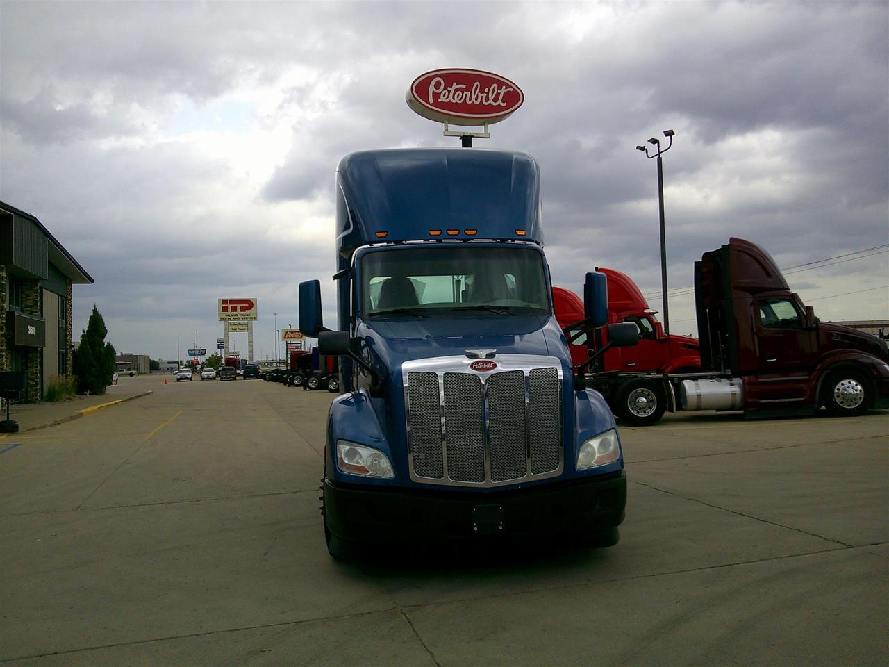 2019 Peterbilt 579 Non-Sleeper