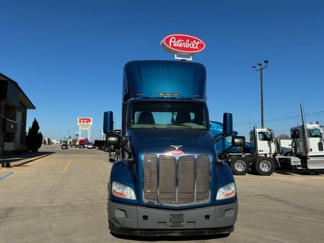2019 Peterbilt 579 Non-Sleeper