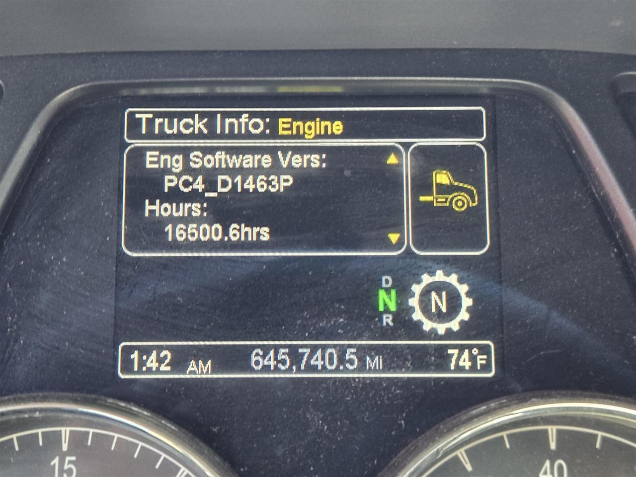 2019 Peterbilt 579 in South St. Paul, MN — photo 8
