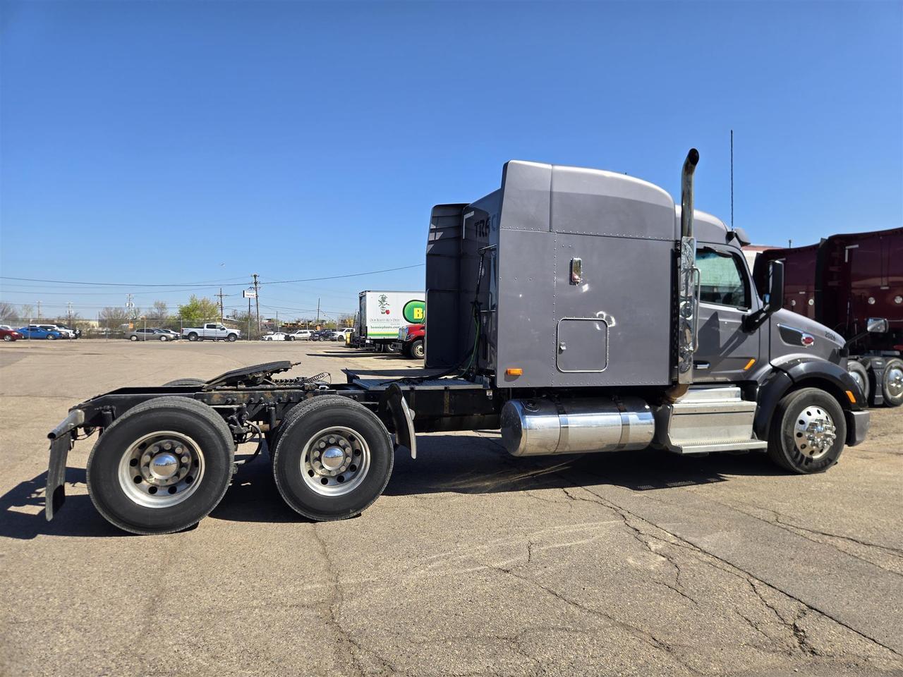 2019 Peterbilt 579 in South St. Paul, MN — photo 4