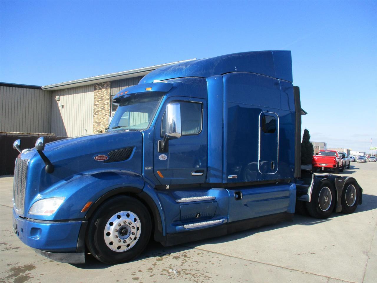 Used Peterbilt 579 80