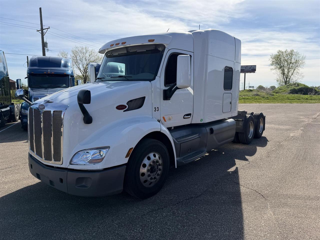 2019 Peterbilt 579 Sleeper