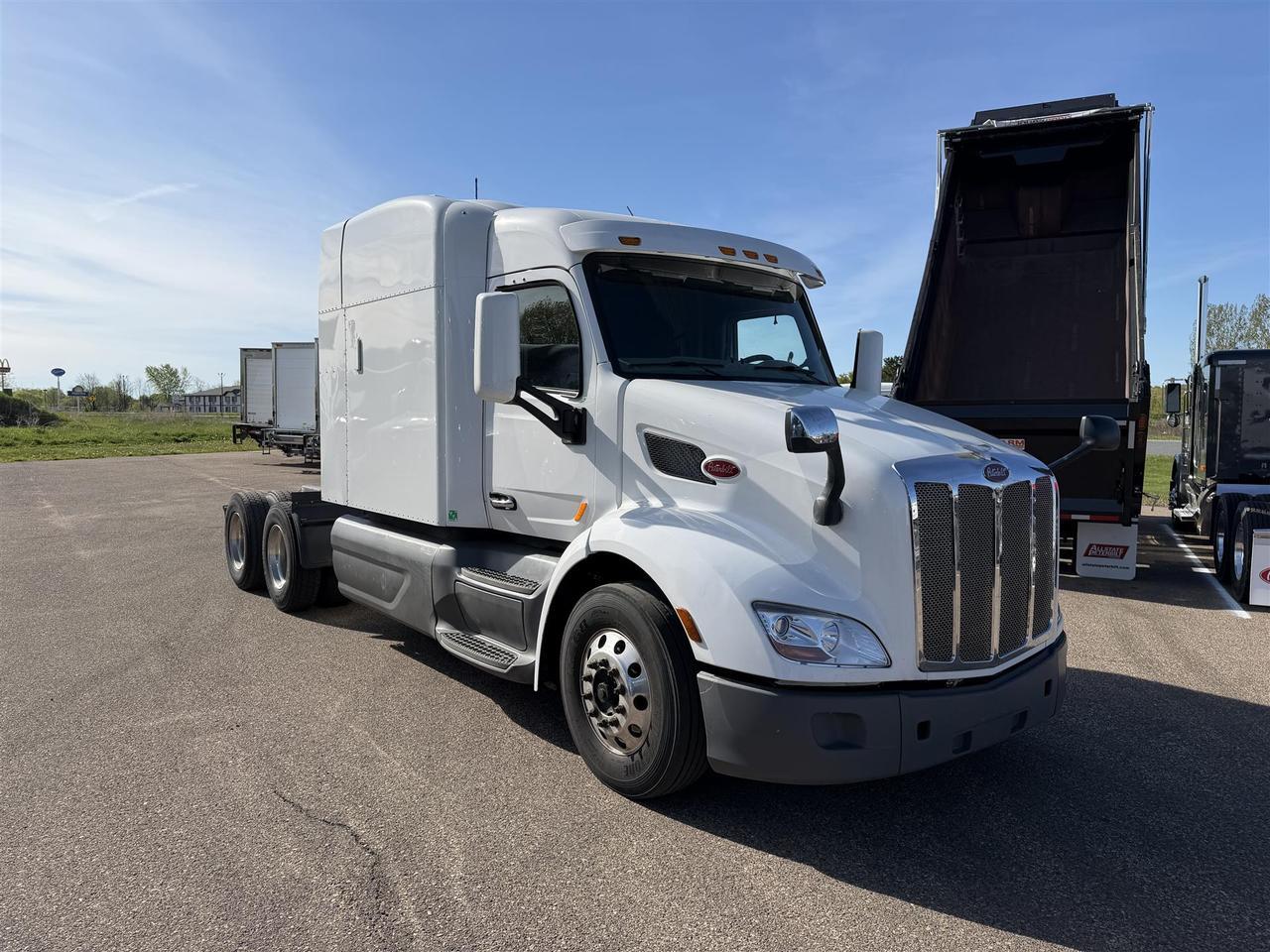 2019 Peterbilt 579 Sleeper