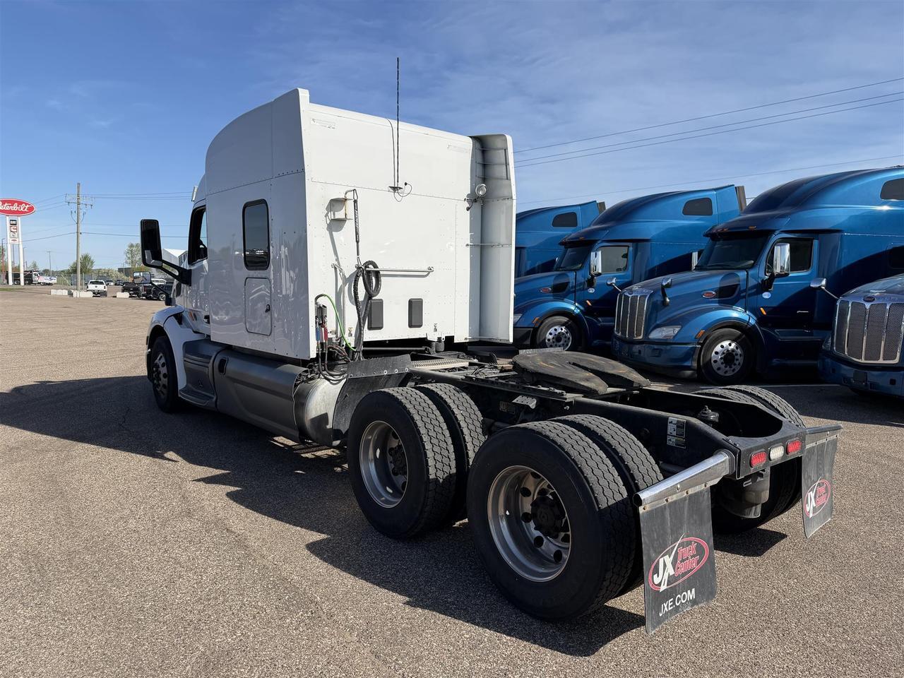 2019 Peterbilt 579 Sleeper