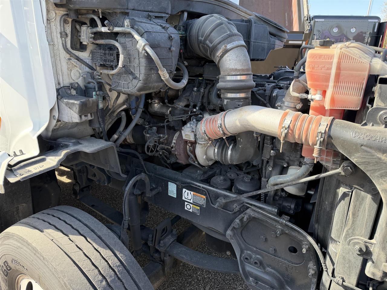 2019 Peterbilt 579 in Fargo, ND — photo 5