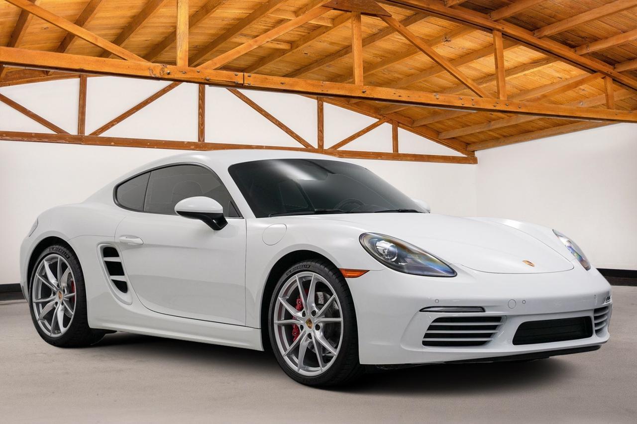2019 Porsche Cayman S photo 7