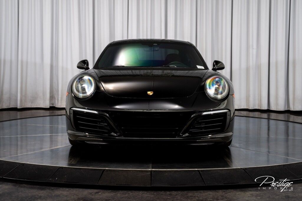 2019 Porsche 911 Carrera