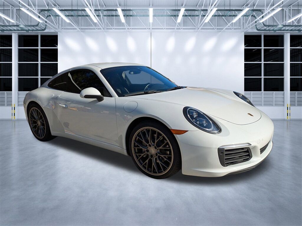 2019 Porsche 911 Carrera