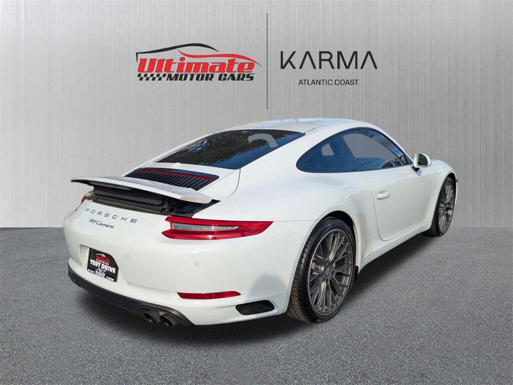 2019 Porsche 911 Carrera
