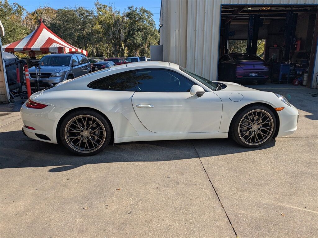 2019 Porsche 911 Carrera
