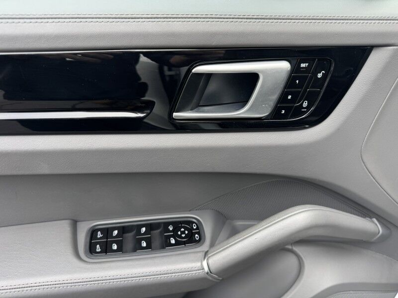 2019 Porsche Cayenne Willow Grove PA