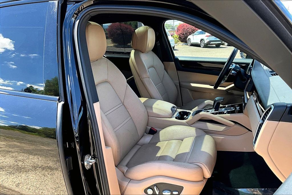 2019 Porsche Cayenne Base OR
