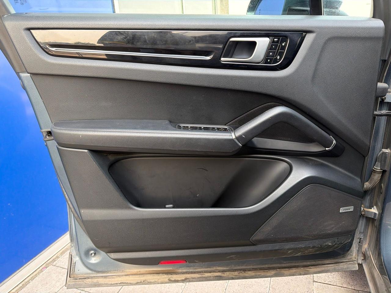 2019 Porsche Cayenne Base Bend OR