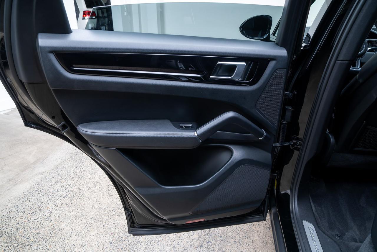 2019 Porsche Cayenne Heated Seats / Reverse Camera Portland OR