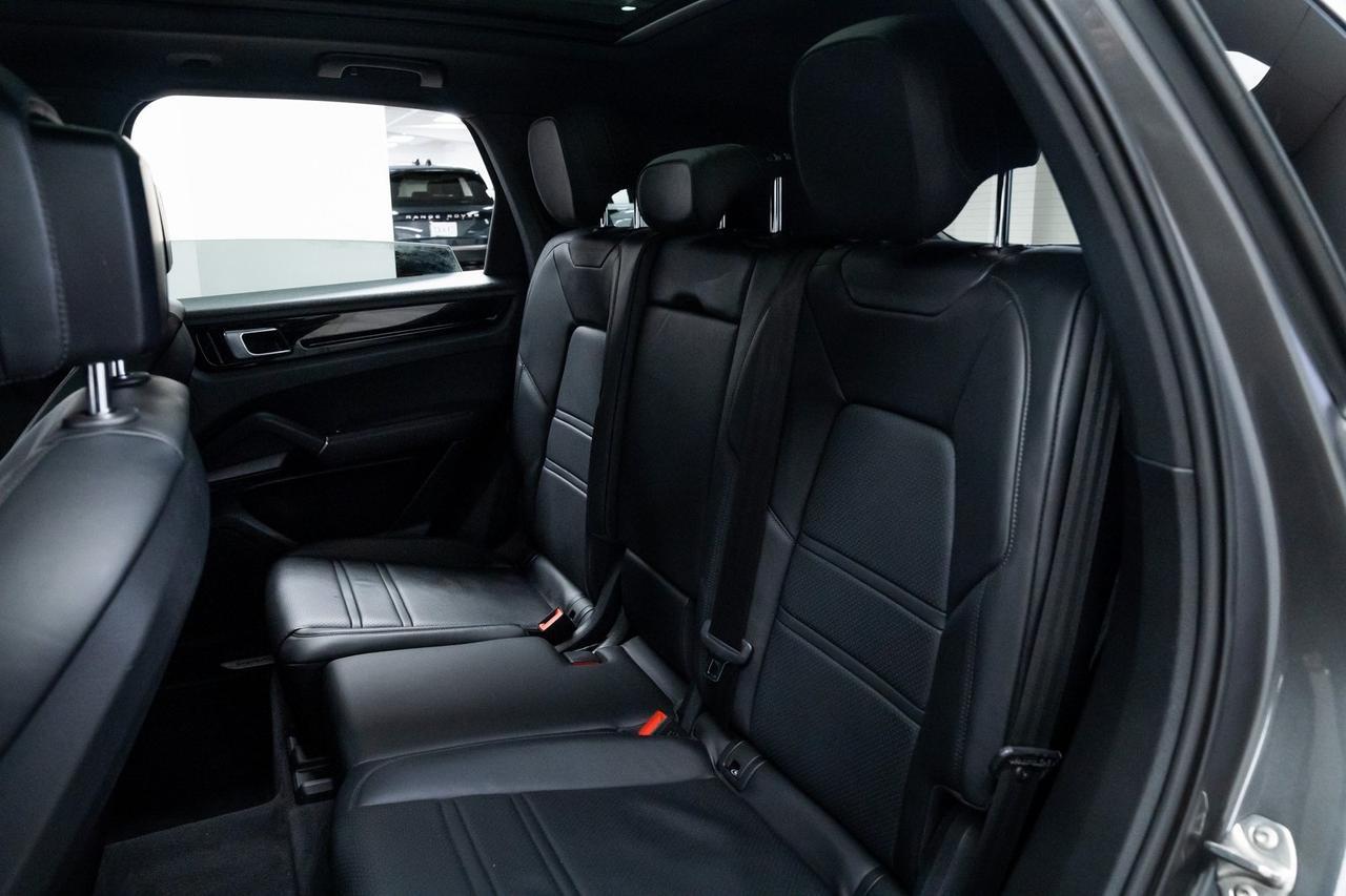2019 Porsche Cayenne Premium Package Panoramic Roof Heated Seats Portland OR