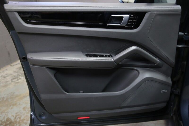 2019 Porsche Cayenne S Plainview NY