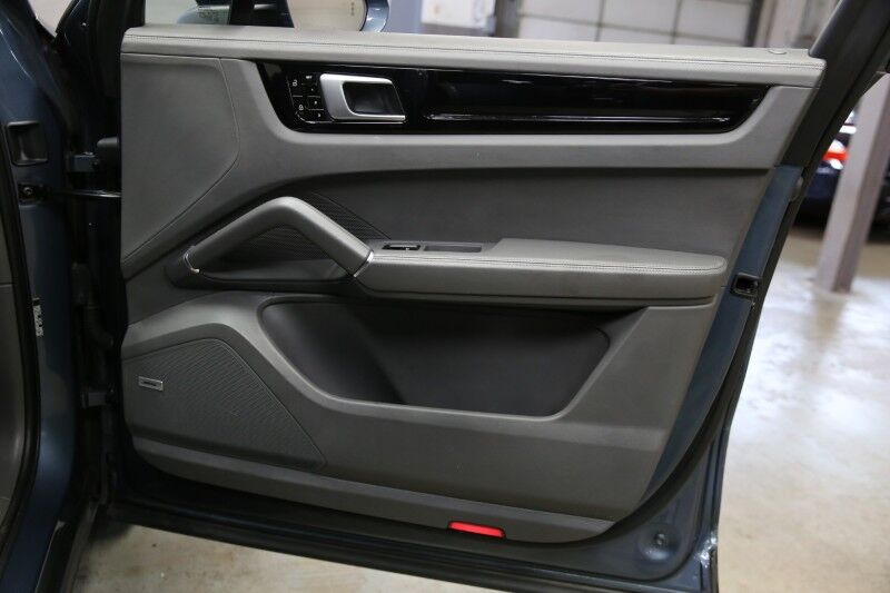 2019 Porsche Cayenne S Plainview NY