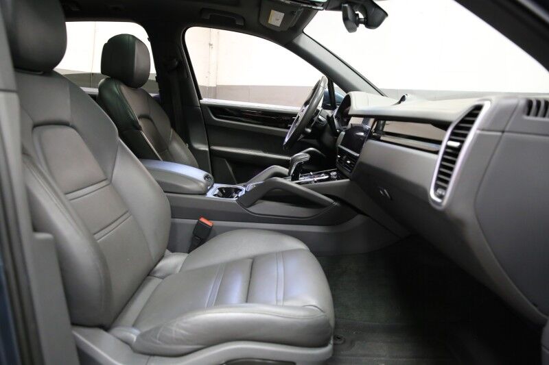 2019 Porsche Cayenne S Plainview NY
