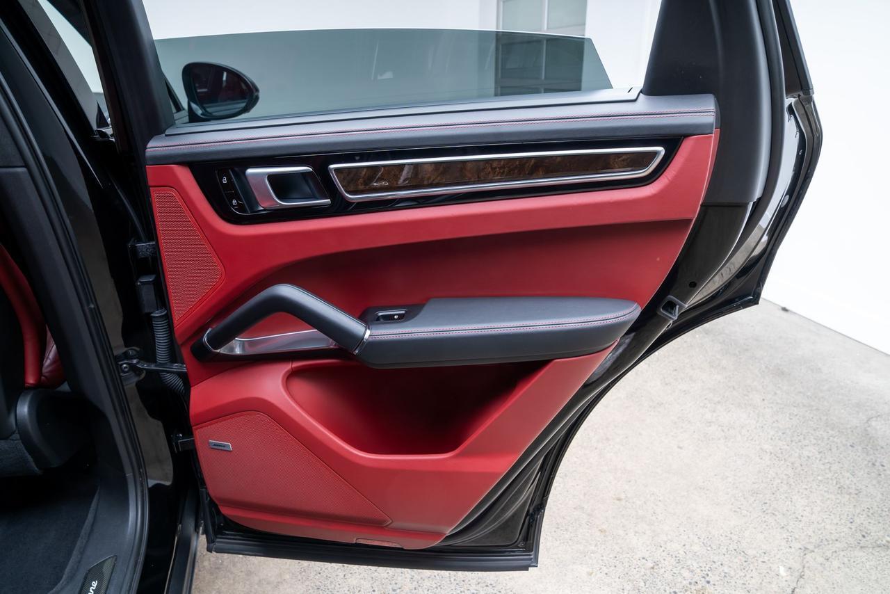 2019 Porsche Cayenne Turbo Premium Plus Package Ventilated Seats Adaptive Cru Portland OR