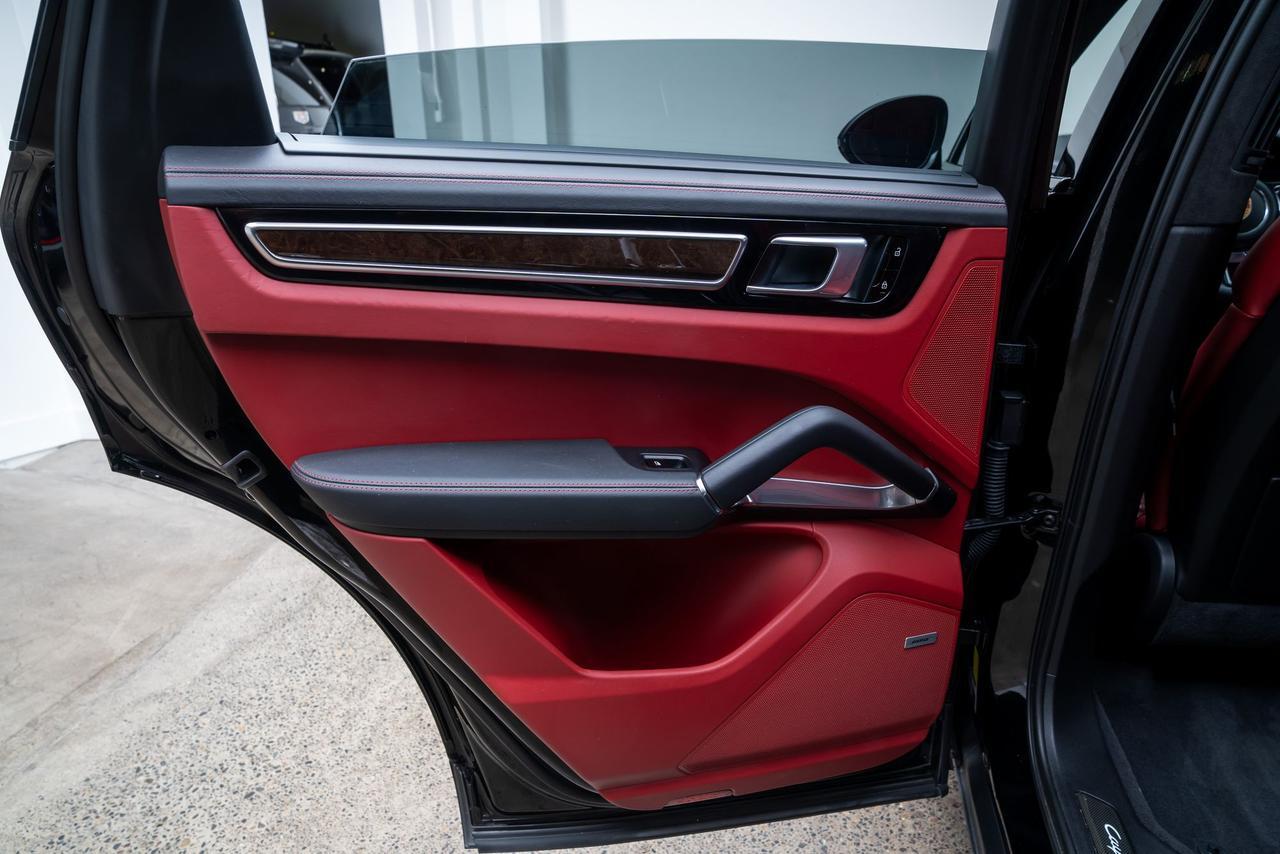 2019 Porsche Cayenne Turbo Premium Plus Package Ventilated Seats Adaptive Cru Portland OR