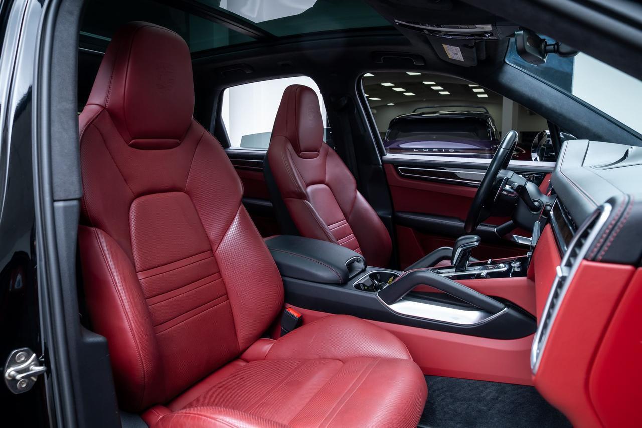 2019 Porsche Cayenne Turbo Premium Plus Package Ventilated Seats Adaptive Cru Portland OR