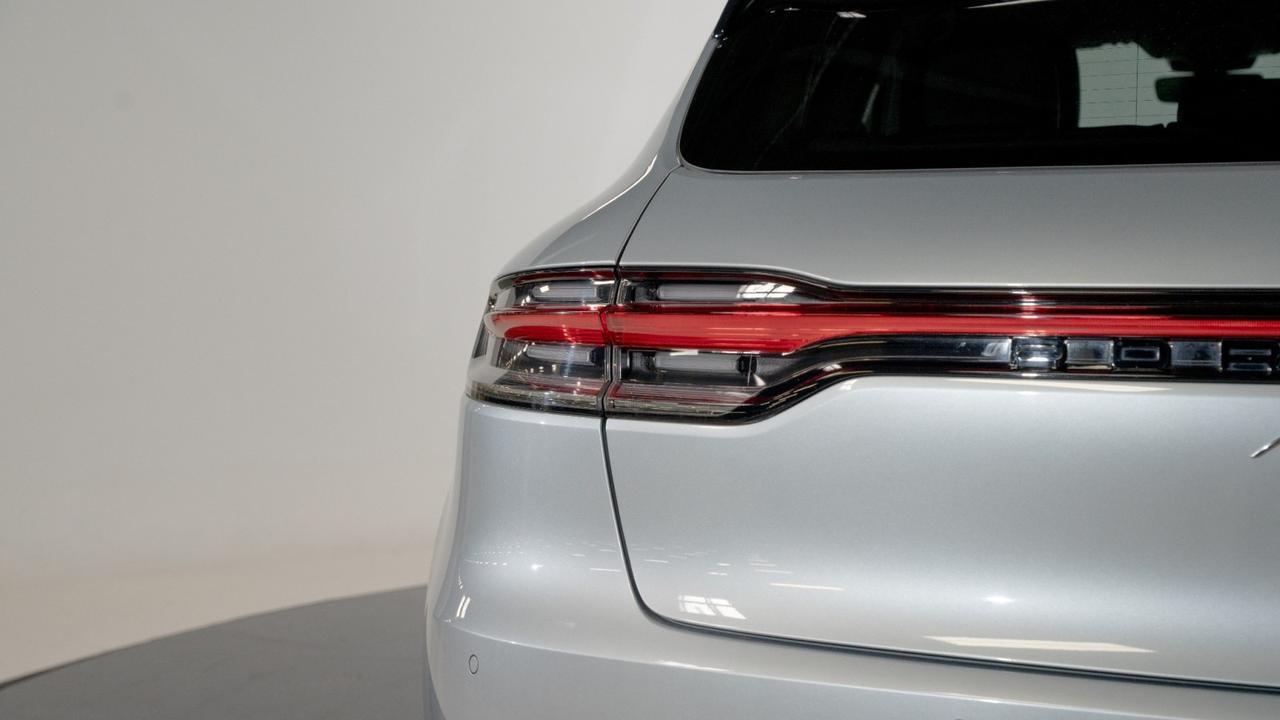 2019 Porsche Macan photo 18