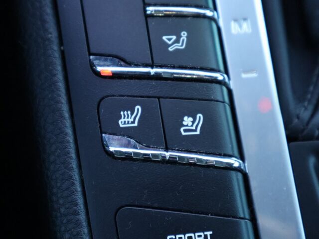 2019 Porsche Macan  Oshkosh WI 2019 Porsche Macan  Oshkosh WI