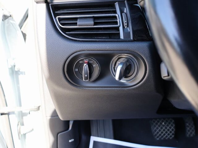 2019 Porsche Macan  Oshkosh WI 2019 Porsche Macan  Oshkosh WI