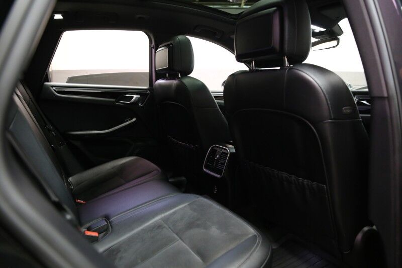 2019 Porsche Macan Plainview NY